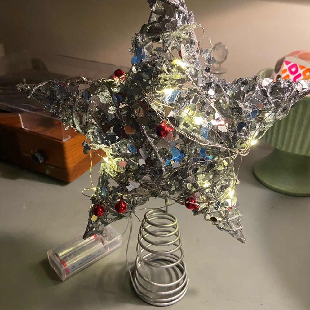 Light Up Silver Star Christmas Tree Topper